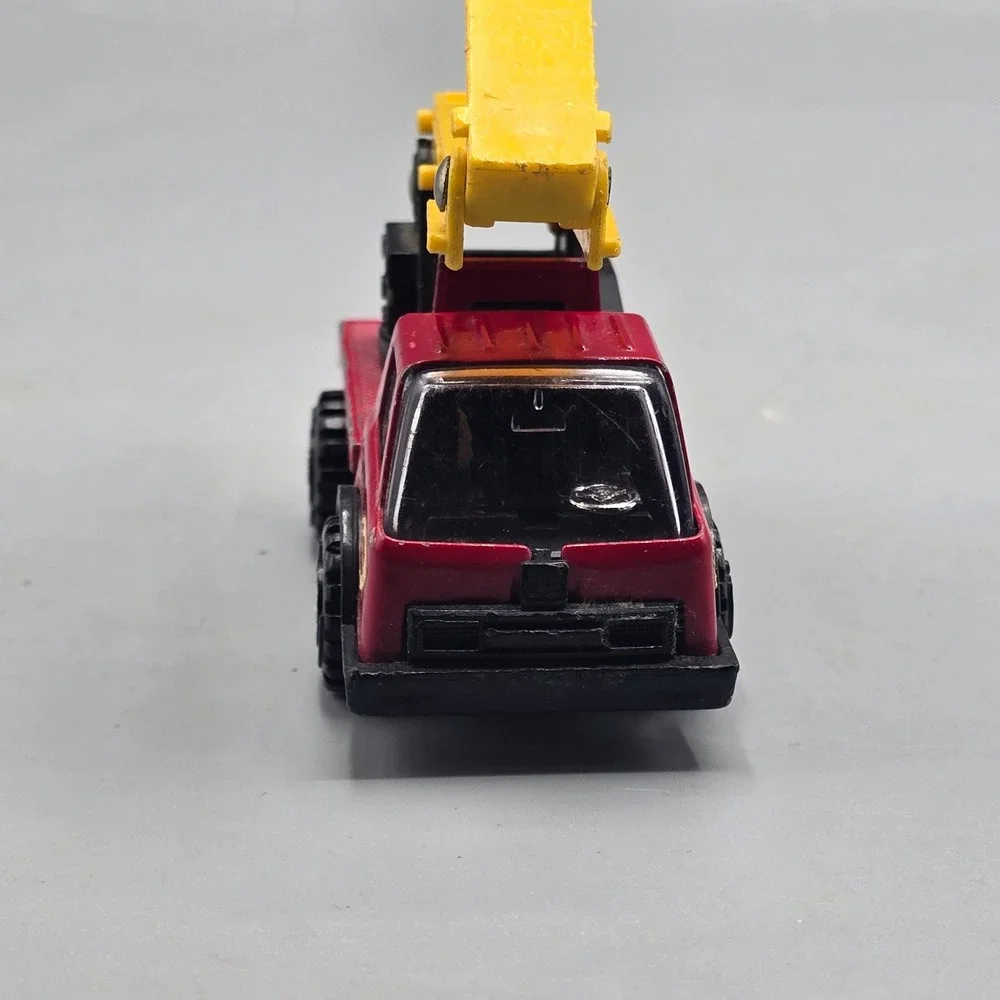 Vintage Tonka Cherry Picker Utility Truck Diecast Red Yellow Bucket Boom Toy